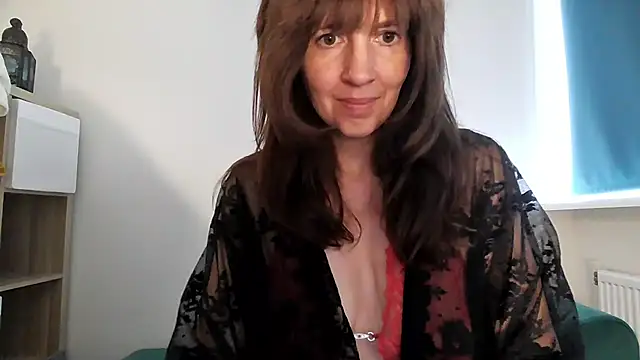 Snapshot of Ella_Next_Door chatting on 14, 6, 2026 Ella Next Door online show from 14, 6, 2026