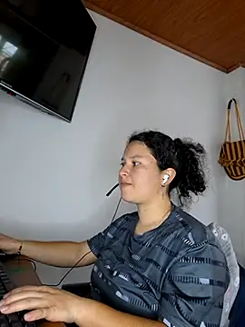 Selket11 online show from 4, 3, 2025