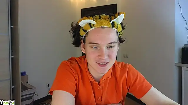 MoreRealAlex online show from 10, 2, 2025