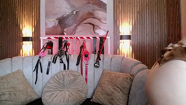 Naty slavedoll online show from 12, 4, 2026