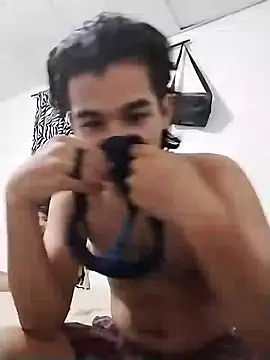 Snapshot of Boypolla11 chatting on 19, 12, 2024 Boypolla11 online show from 19, 12, 2024