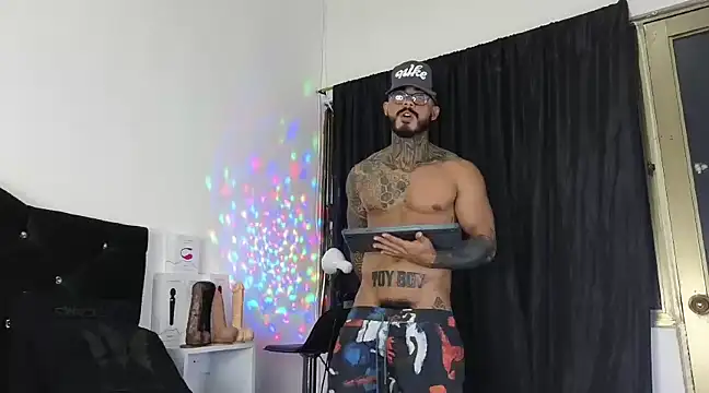 john cartter1 online show from 24, 2, 2025