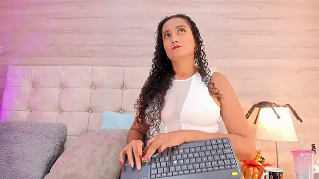 Holyjacky  online show from 26, 10, 2025