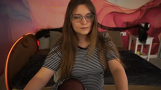 MagicPeachh  online show from 29, 10, 2025