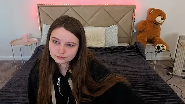 MagicPeachh  online show from 24, 4, 2026