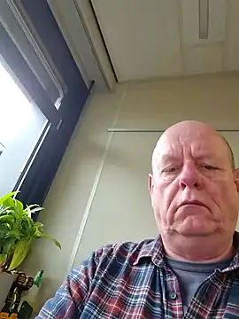 Snapshot of andrejoyfull64 chatting on 6, 1, 2025 andrejoyfull64 online show from 6, 1, 2025