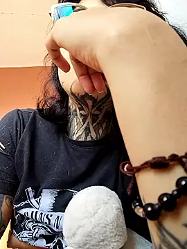 taaylor33 online show from 22, 11, 2025