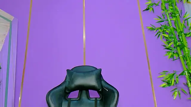 scarlet-jonesx online show from 4, 11, 2025