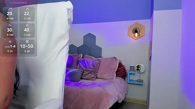 Snapshot of Chloe_fischer_ chatting on 18, 9, 2025 Chloe fischer online show from 18, 9, 2025