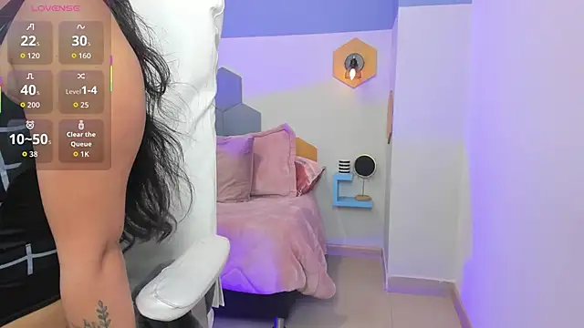 Snapshot of Chloe_fischer_ chatting on 11, 10, 2025 Chloe fischer online show from 11, 10, 2025