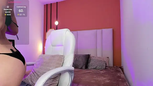 Snapshot of Chloe_fischer_ chatting on 18, 12, 2025 Chloe fischer online show from 18, 12, 2025