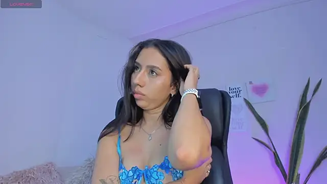 Snapshot of MissSussy chatting on 4, 2, 2025 MissSussy online show from 4, 2, 2025
