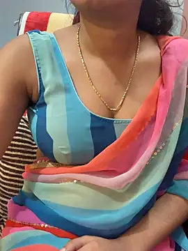 Snapshot of Spicy_sari_girl chatting on 4, 1, 2025 Spicy sari girl online show from 4, 1, 2025