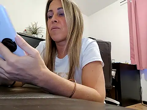 Snapshot of sweethotmilf888 chatting on 18, 3, 2025 sweethotmilf888 online show from 18, 3, 2025