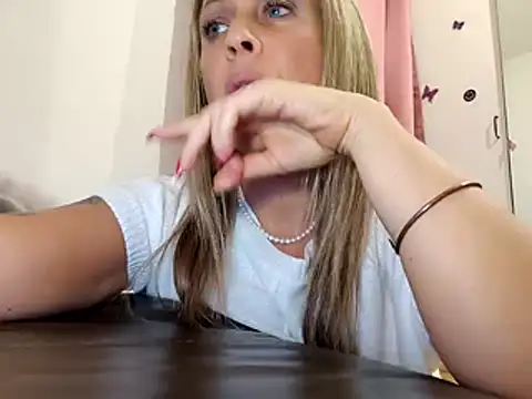 Snapshot of sweethotmilf888 chatting on 16, 11, 2025 sweethotmilf888 online show from 16, 11, 2025