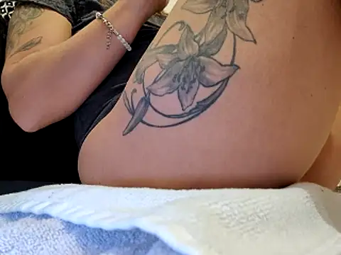 Snapshot of sweethotmilf888 chatting on 22, 12, 2025 sweethotmilf888 online show from 22, 12, 2025