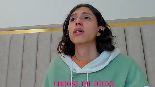 FreyaMoller online show from 11, 11, 2025