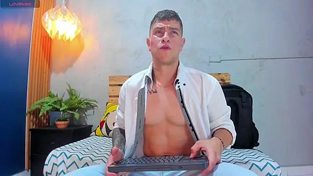 french sexx online show from 15, 2, 2025