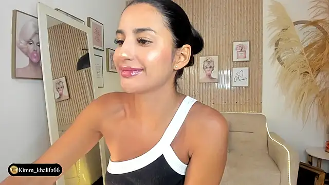 Kimm khalifa online show from 30, 1, 2025