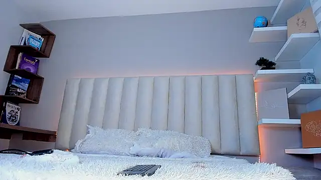 Snapshot of Sally__Walker chatting on 29, 10, 2025 Sally Walker online show from 29, 10, 2025