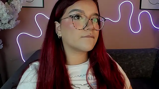 Snapshot of Sally__Walker chatting on 16, 12, 2025 Sally Walker online show from 16, 12, 2025