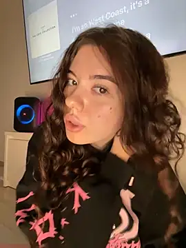 Kimi Ass online show from 8, 11, 2025