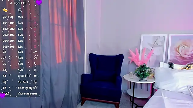 Snapshot of Elis_Fox chatting on 8, 1, 2025 Elis Fox online show from 8, 1, 2025