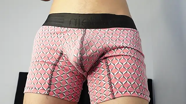 Snapshot of MarcoAlexLatino chatting on 2, 10, 2025 MarcoAlexLatino online show from 2, 10, 2025