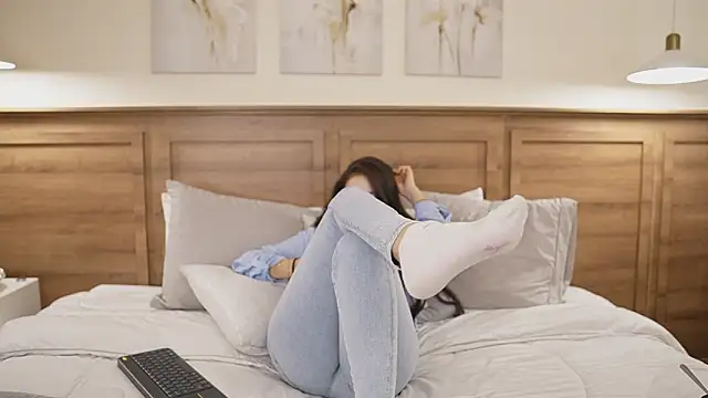 Amber Rush  online show from 12, 3, 2026