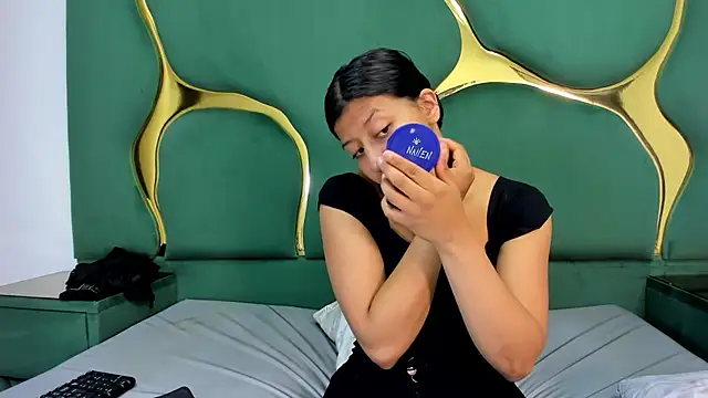 VaneLin18 online show from 27, 11, 2025