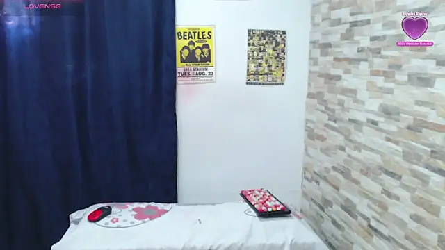 SamanthaSwan online show from 8, 2, 2025