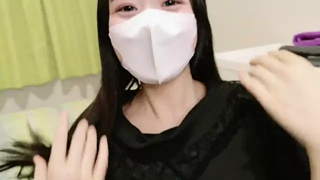 Mia--meow online show from 28, 1, 2025