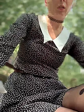 Snapshot of Crazy-Rosa chatting on 11, 9, 2025 Crazy-Rosa online show from 11, 9, 2025