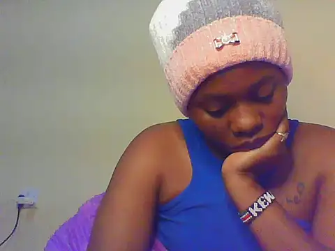 EBONYVANILLA02 online show from 11, 11, 2025