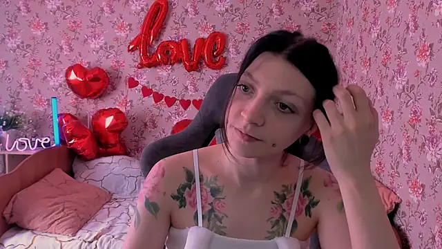 Lolly Haze online show from 13, 2, 2026