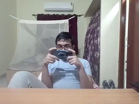 Snapshot of THE_NAKED_BOY chatting on 8, 10, 2025 THE NAKED BOY online show from 8, 10, 2025