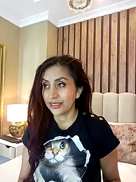 Snapshot of MonicaMoret chatting on 13, 2, 2025 MonicaMoret online show from 13, 2, 2025