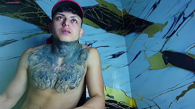 Kevin22 222 online show from 13, 2, 2025