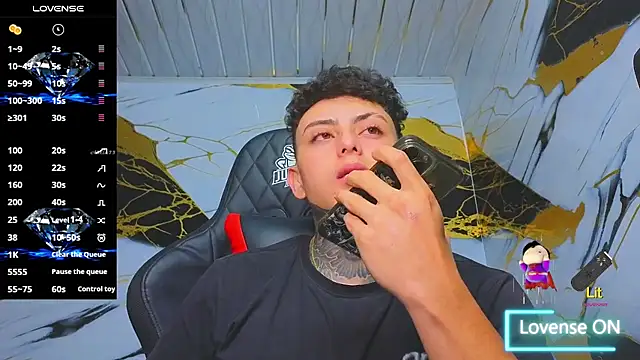 Kevin22 222 online show from 14, 10, 2025