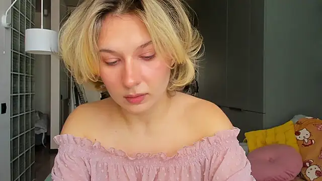 Lilith lutherlow online show from 1, 2, 2026