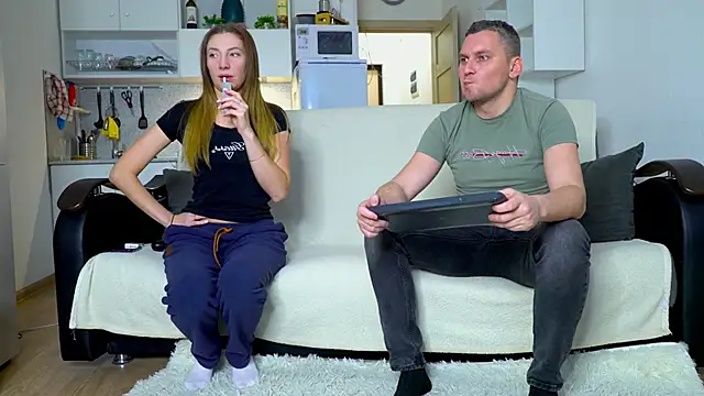 Snapshot of littlesweettifany chatting on 5, 12, 2025 littlesweettifany online show from 5, 12, 2025