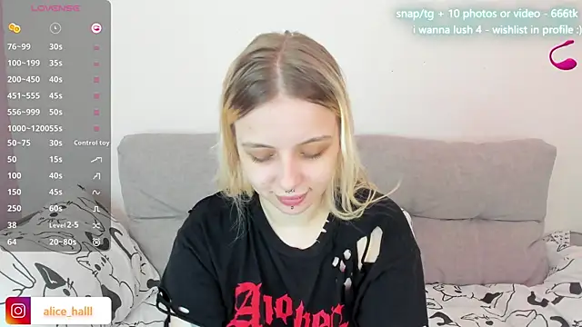 Alice Halle online show from 8, 3, 2025