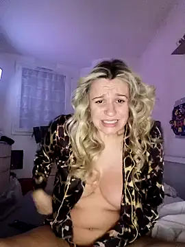 Snapshot of SpicyVicky chatting on 27, 1, 2025 SpicyVicky online show from 27, 1, 2025