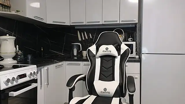 Strip-Lady online show from 11, 2, 2025