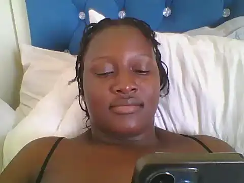 Snapshot of Heavy_ass chatting on 10, 9, 2025 Heavy ass online show from 10, 9, 2025