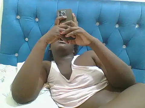 Snapshot of Heavy_ass chatting on 17, 11, 2025 Heavy ass online show from 17, 11, 2025