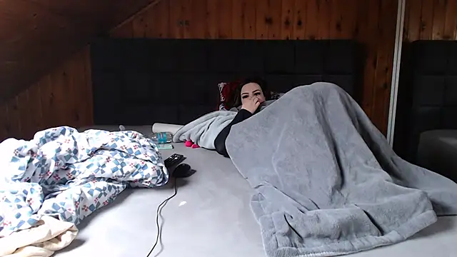 BoeseMoni1998 online show from 11, 2, 2025