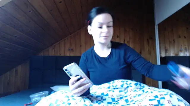 BoeseMoni1998 online show from 21, 11, 2025