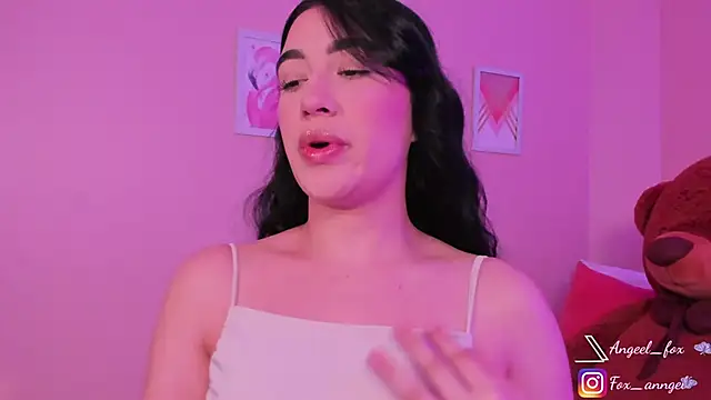 angeel fox online show from 9, 9, 2025