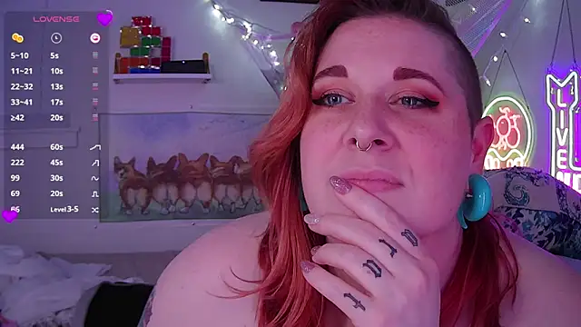 Snapshot of opalreigning chatting on 10, 1, 2025 opalreigning online show from 10, 1, 2025